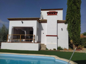 Agradable casa con piscina en la serranía., Arriate